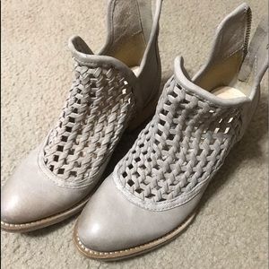 Lattice Booties